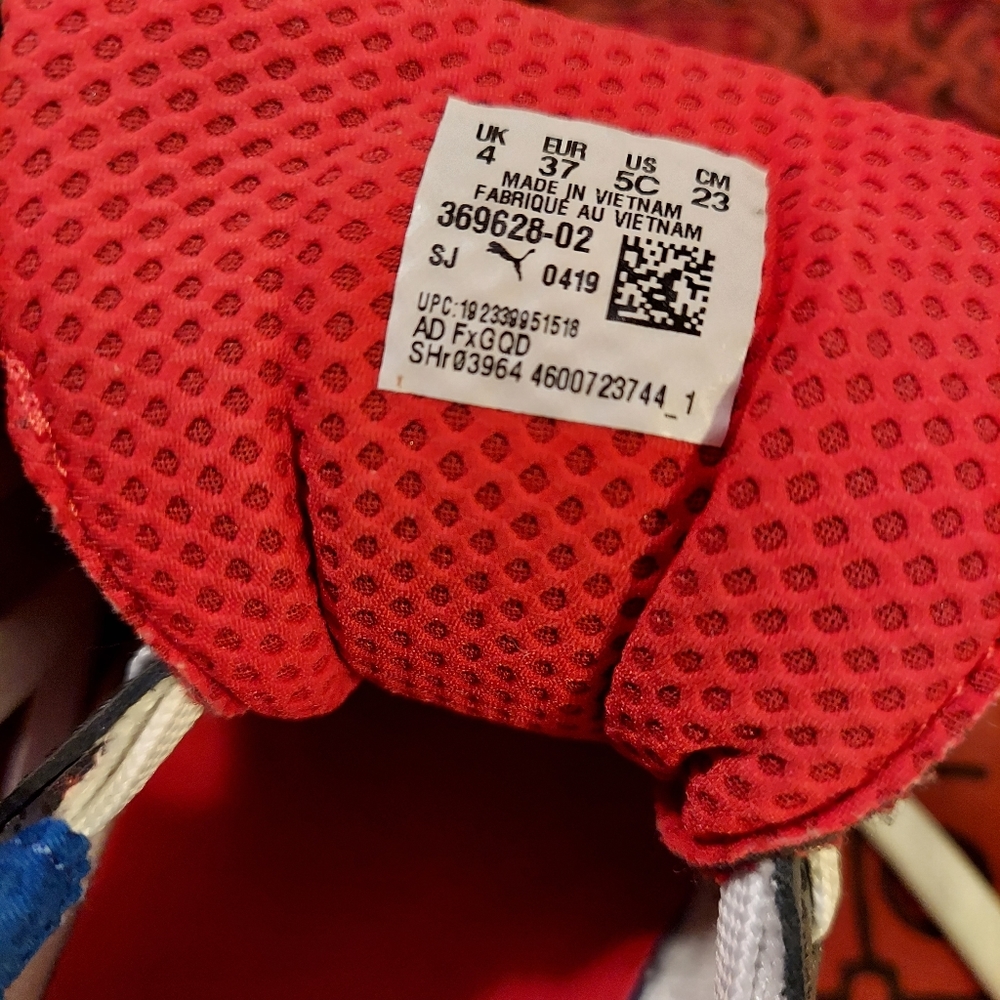 Sneakers - Picture 3 of 14